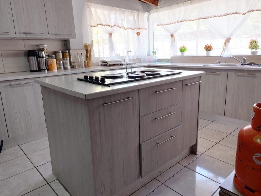 5 Bedroom Property for Sale in Sasolburg Free State